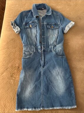 Womens Denim Dress - Blue Jean Short-Sleeve Pocket Dress